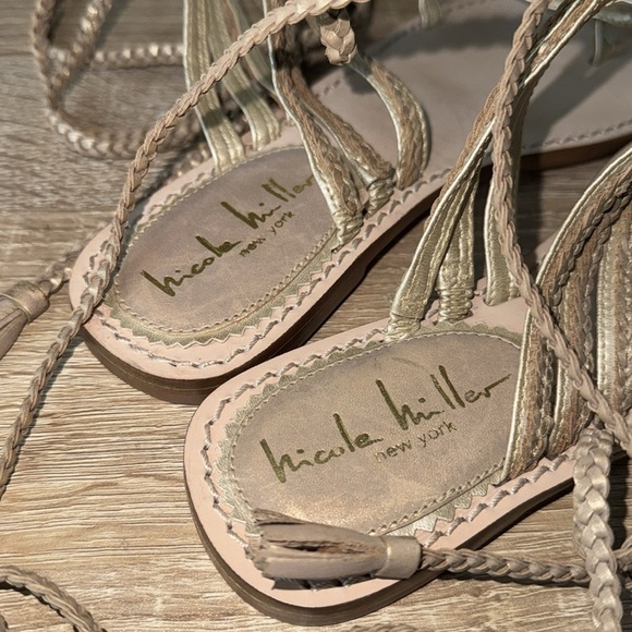 Nicole Miller Lace-Up Sandals gold toned tassels braided size 6 leather - Picture 2 of 5